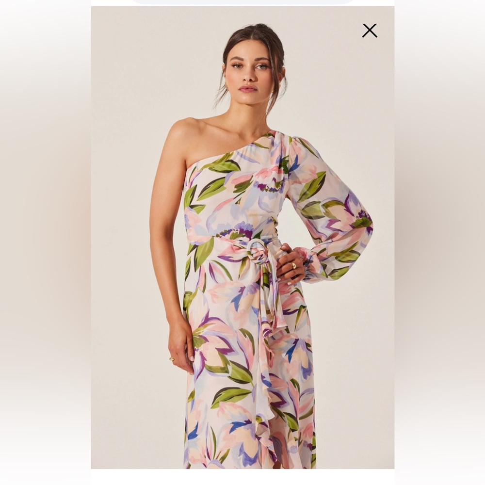 Astr One-Shoulder Floral Dress in Pink and Purple - Picture 14 of 14